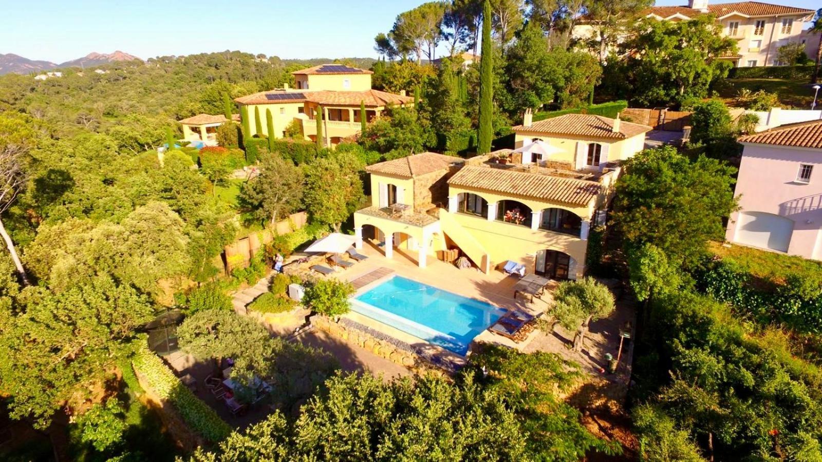 Villa Familiale Avec Vue Imprenable Saint-Raphaël المظهر الخارجي الصورة